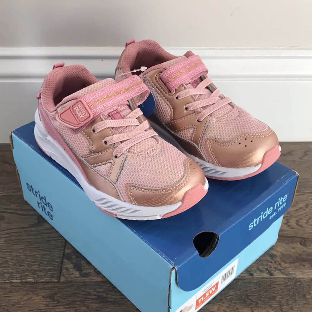 Stride Rite M2P Journey Sneakers (size 11.5W)